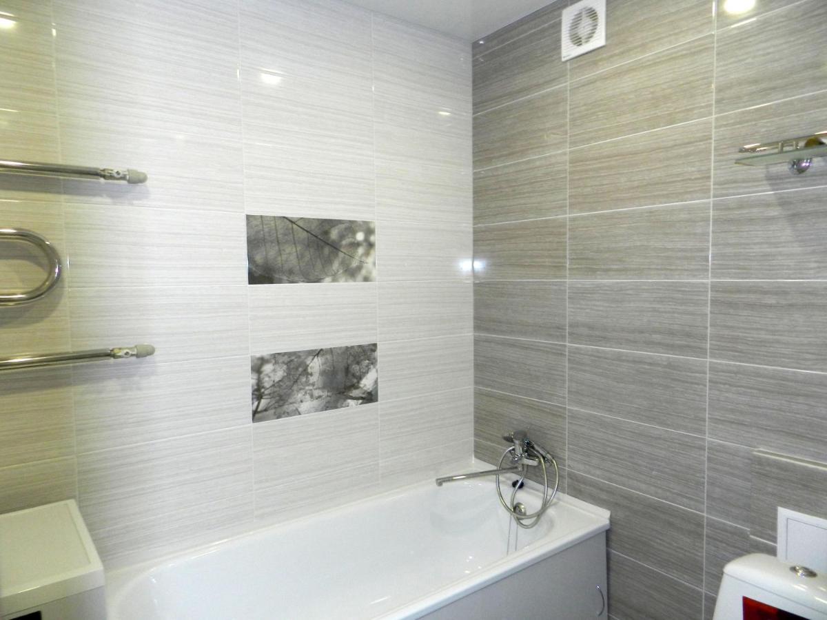 3-Room Apartment Near Inturist On Sobornyi Avenue 156, By Grandhome Zaporizhia 외부 사진