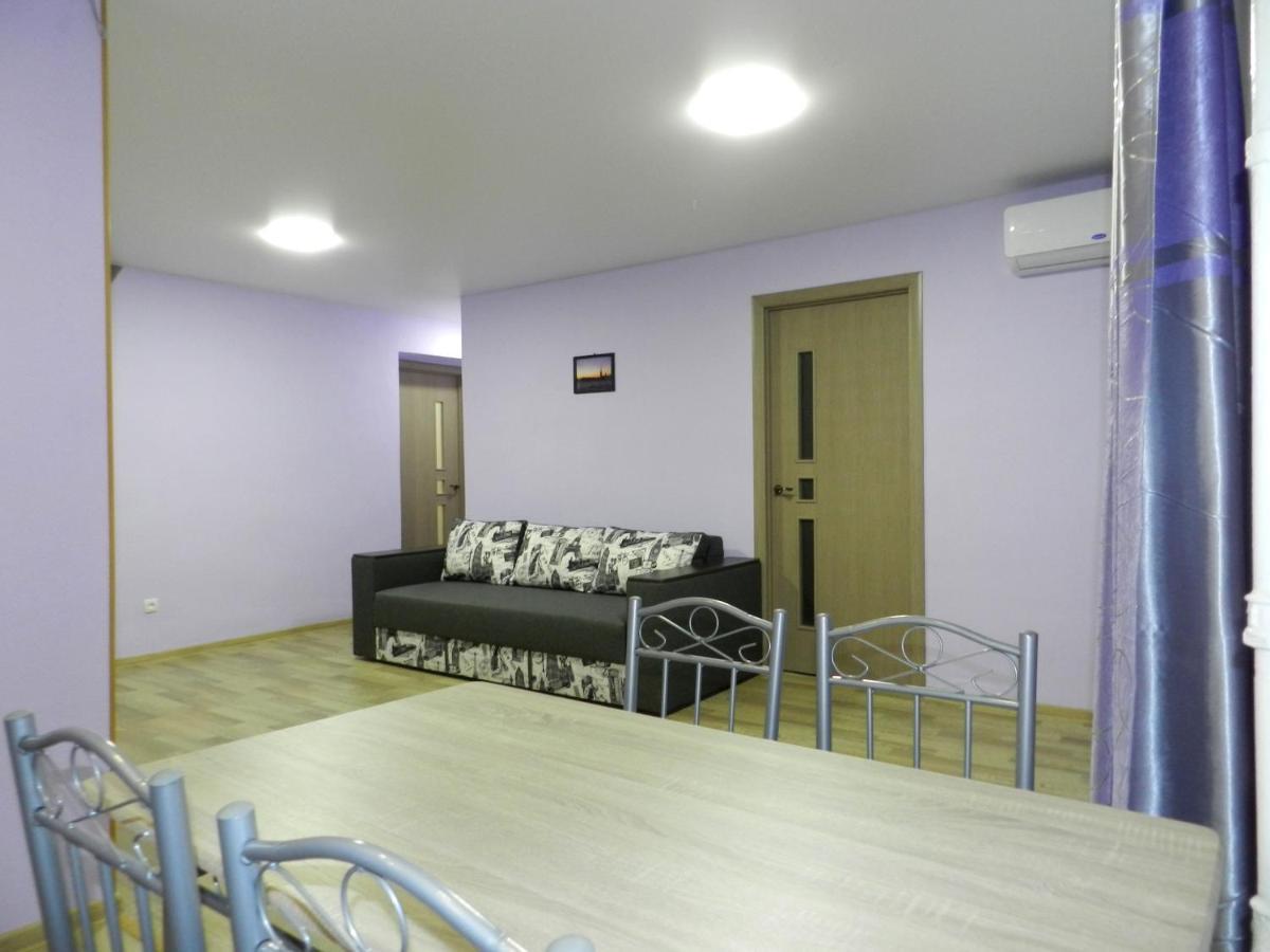 3-Room Apartment Near Inturist On Sobornyi Avenue 156, By Grandhome Zaporizhia 외부 사진